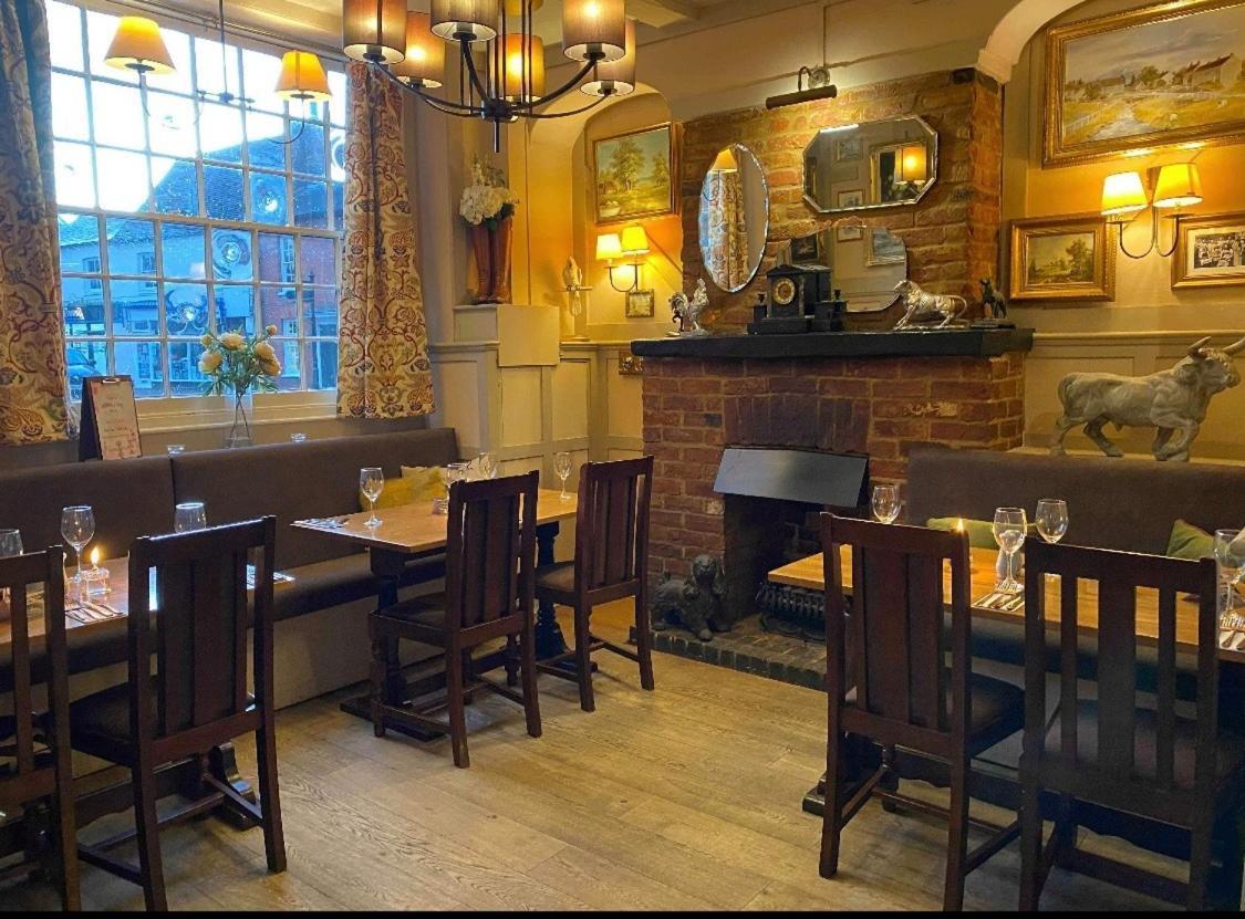 The Bull Hotel Stony Stratford Kültér fotó